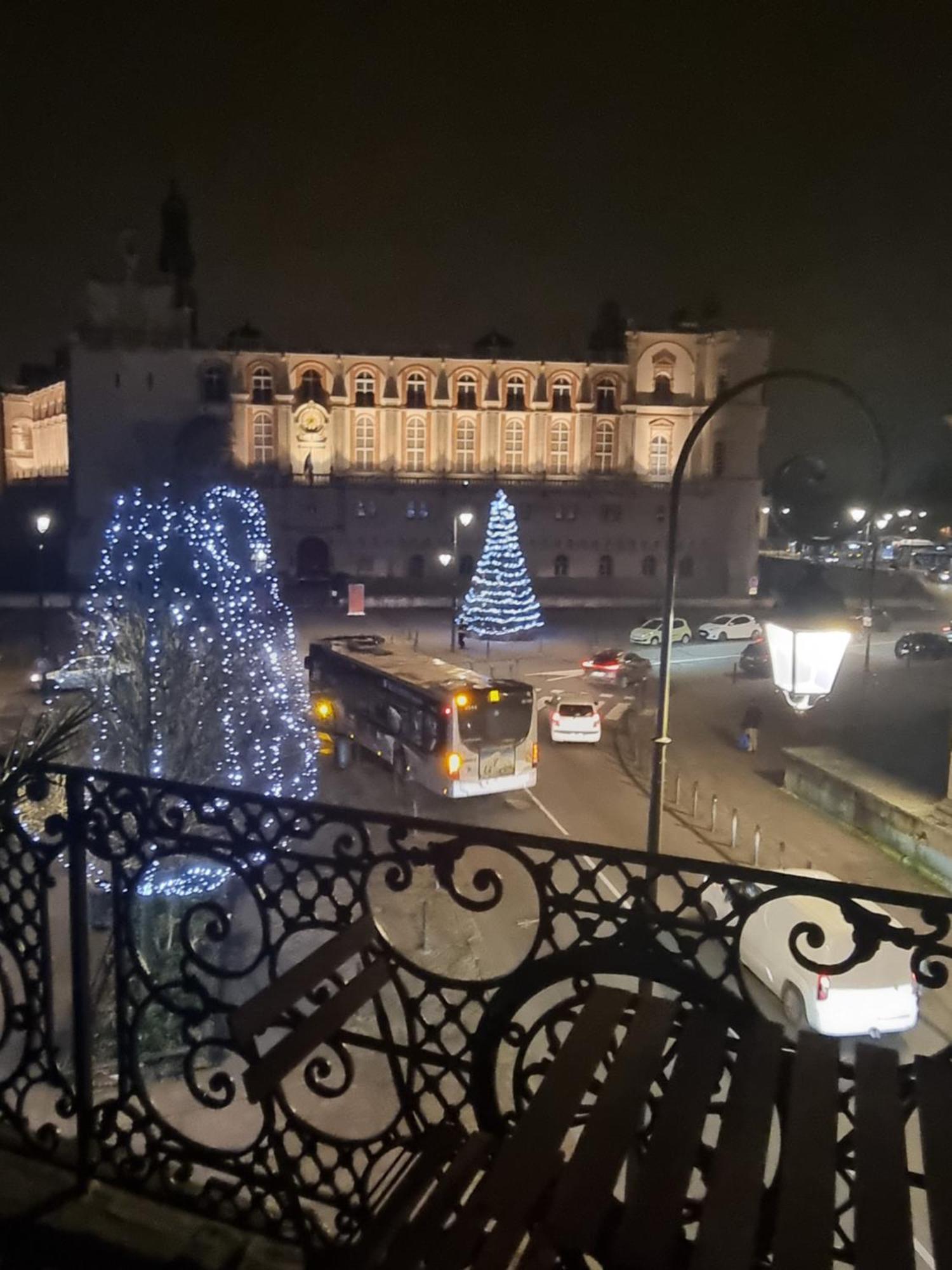 Face Chateau St Germain En Laye, Appartement 4 A 6 Personnes, 23 Min De Paris Champs-Elysees سا جيرما أو لي المظهر الخارجي الصورة